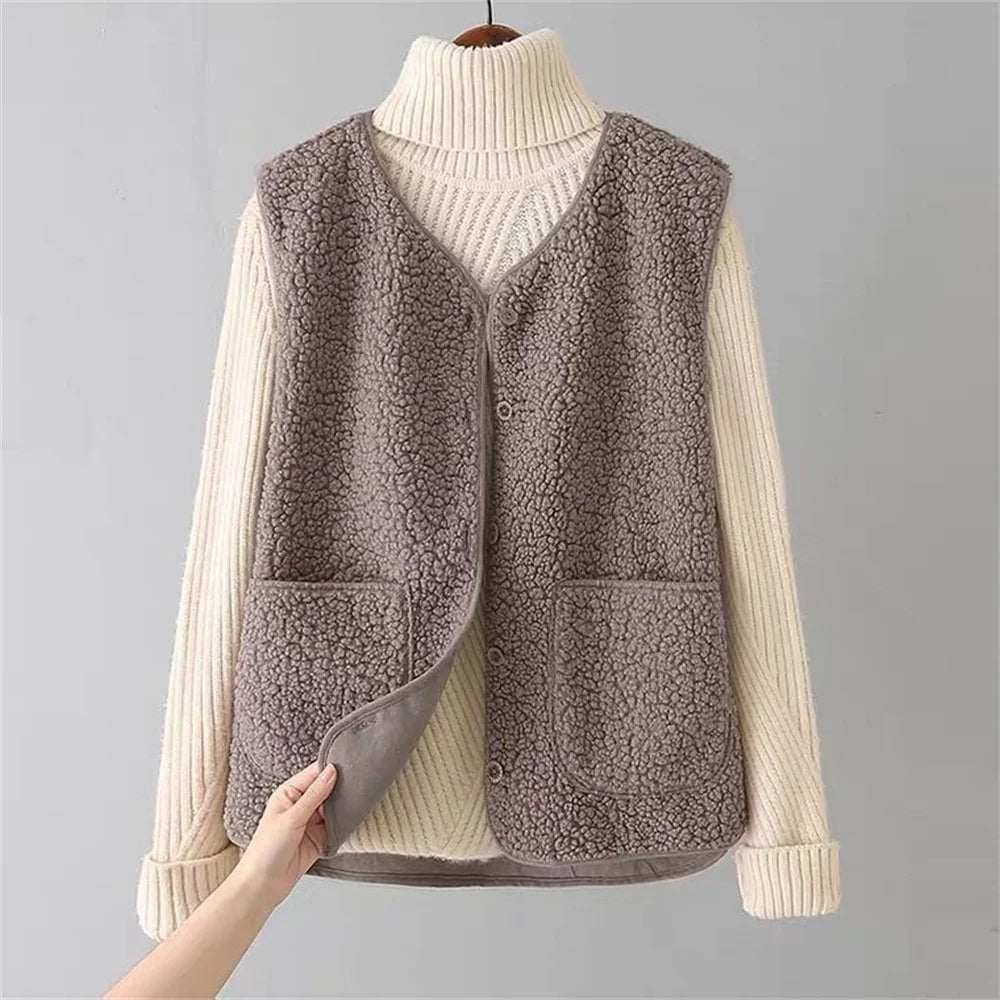 Hayden Annelore | Classic Cardigan
